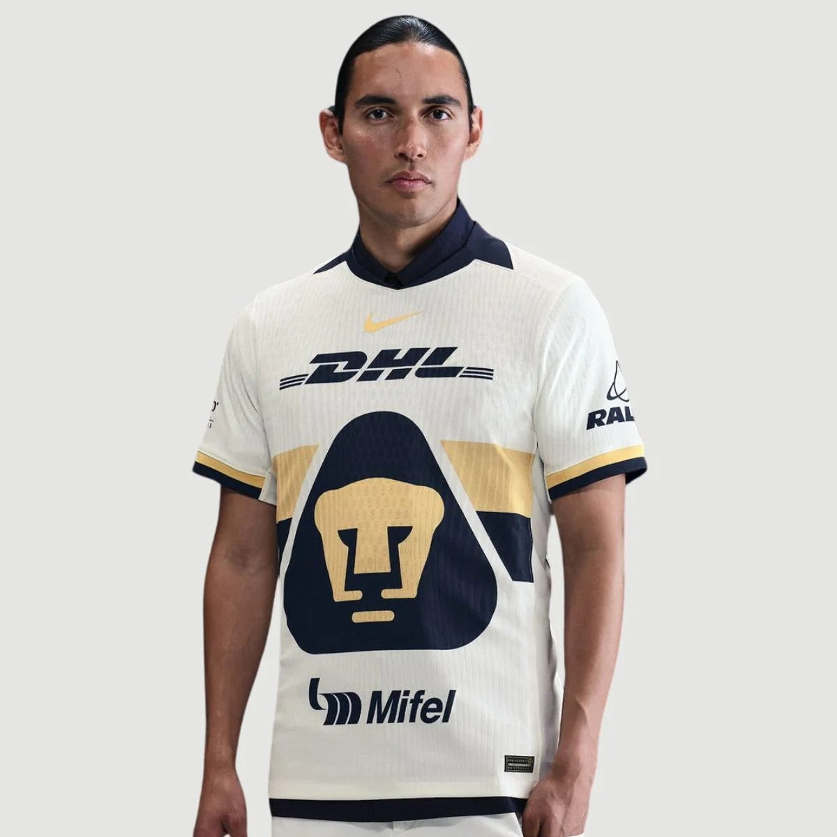 Pumas Local 25/26